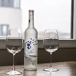 شقة 724 بوخارست