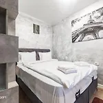 724 Bukarest