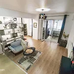 Apartman 724 *