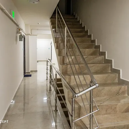 Apartman 724 *